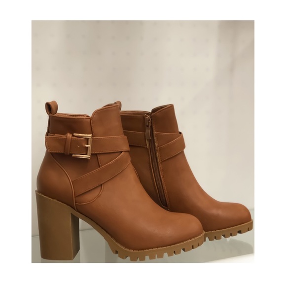 HIGH CLASS BOOTIES- TAN - Picture 3 of 4